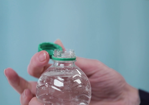 Cristaline-Devisclic-bouchon-solidaire-recyclage